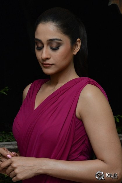 Regina-Cassandra-at-Bhale-Manchi-Roju-Movie-Audio-Launch